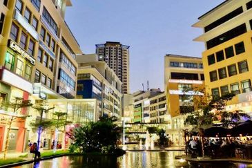 SetiaWalk R3 Solace Service Apartment