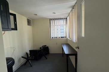 Mid valley North point office full furnished MidValley City Northpoint  Block B  - Size: 2045 sft - Condition : Fully furnished. - Available : 1st Aug