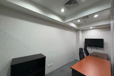 Mid valley North point office full furnished MidValley City Northpoint  Block B  - Size: 2045 sft - Condition : Fully furnished. - Available : 1st Aug