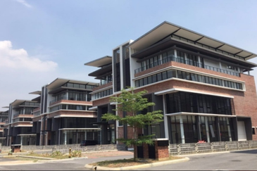i32 Puchong Industrial Park