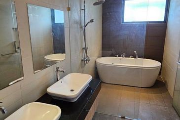 Charms of Nusantara, Setia Eco Glades