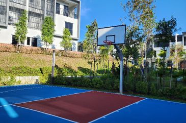 Bromelia 2.5 Storey Semid Cluster Bukit Puchong