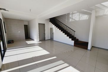 Bromelia bukit Puchong Freehold Brand new 2.5 storey semi D