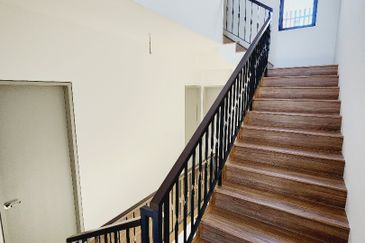 Bromelia bukit Puchong Freehold Brand new 2.5 storey semi D