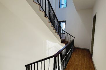 Bromelia bukit Puchong Freehold Brand new 2.5 storey semi D cluster