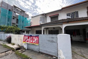 Kampung Sungai Kayu Ara