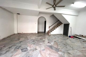 Kampung Sungai Kayu Ara