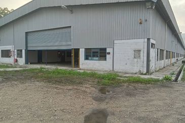 Semenyih off Jalan Sungai Lalang big detached factory