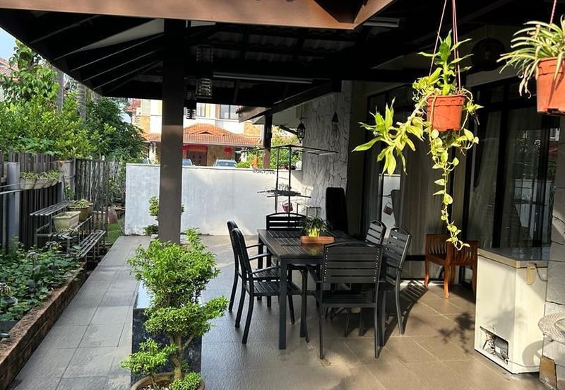 Glenmarie Cove Residence