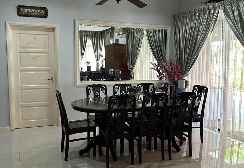 Glenmarie Cove Residence