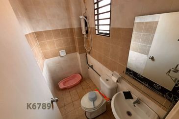 Lorong Batu Nilam 17C 