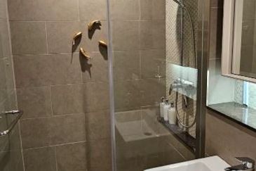 Freehold Fully Furnished/ High Cashback/ Doorstep MRT2