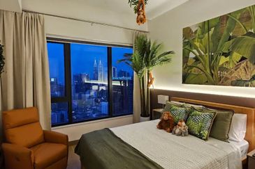 Freehold Fully Furnished/ High Cashback/ Doorstep MRT2