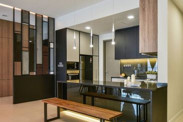 Bukit Jalil New Freehold Sky Bungalow / 22ft Living Room with Big Balcony / 4 Carparks