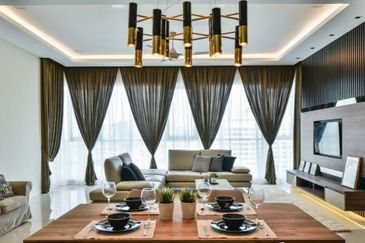 Bukit Jalil New Freehold Sky Bungalow / 22ft Living Room with Big Balcony / 4 Carparks