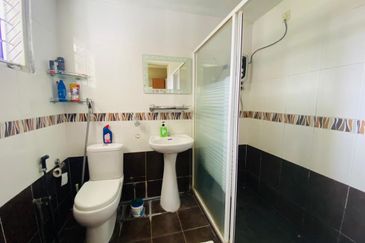 Stunning Bungalow in the Heart of the City