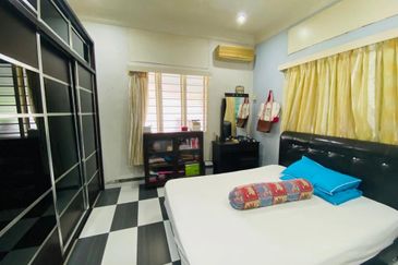 Stunning Bungalow in the Heart of the City