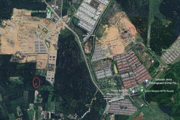 Development land in Pontian