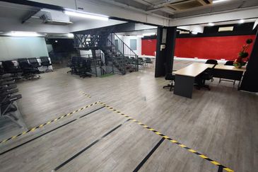 Taman Daya Kepong 5.5 Storey ShopLot 2 Lot for Sale