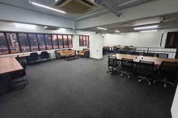 Taman Daya Kepong 5.5 Storey ShopLot 2 Lot for Sale