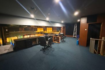 Taman Daya Kepong 5.5 Storey ShopLot 2 Lot for Sale