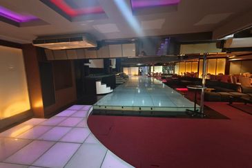 Taman Daya Kepong 5.5 Storey ShopLot 2 Lot for Sale