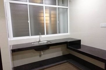 First Residence (Residensi Unggul)