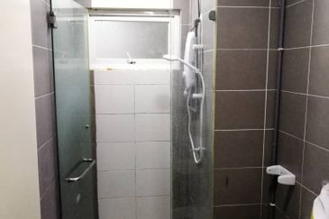 First Residence (Residensi Unggul)