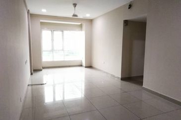 First Residence (Residensi Unggul)