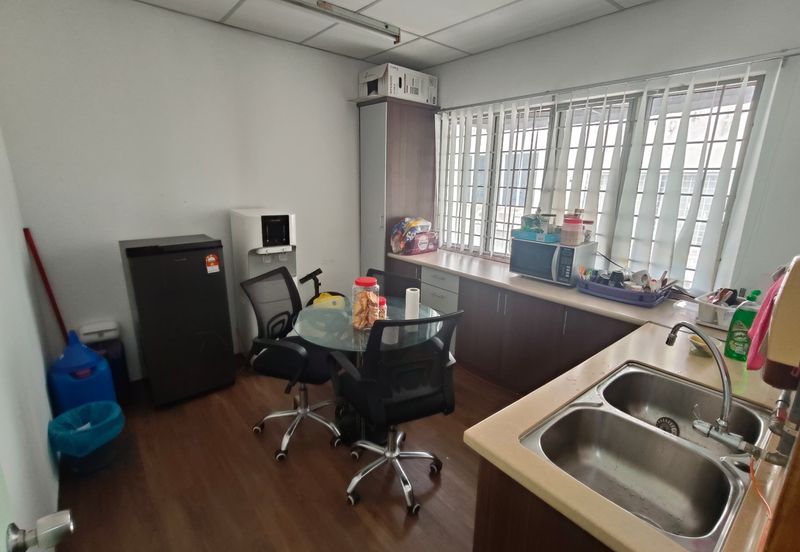 Medan Putra Business Centre