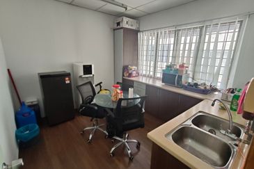 Medan Putra Business Centre