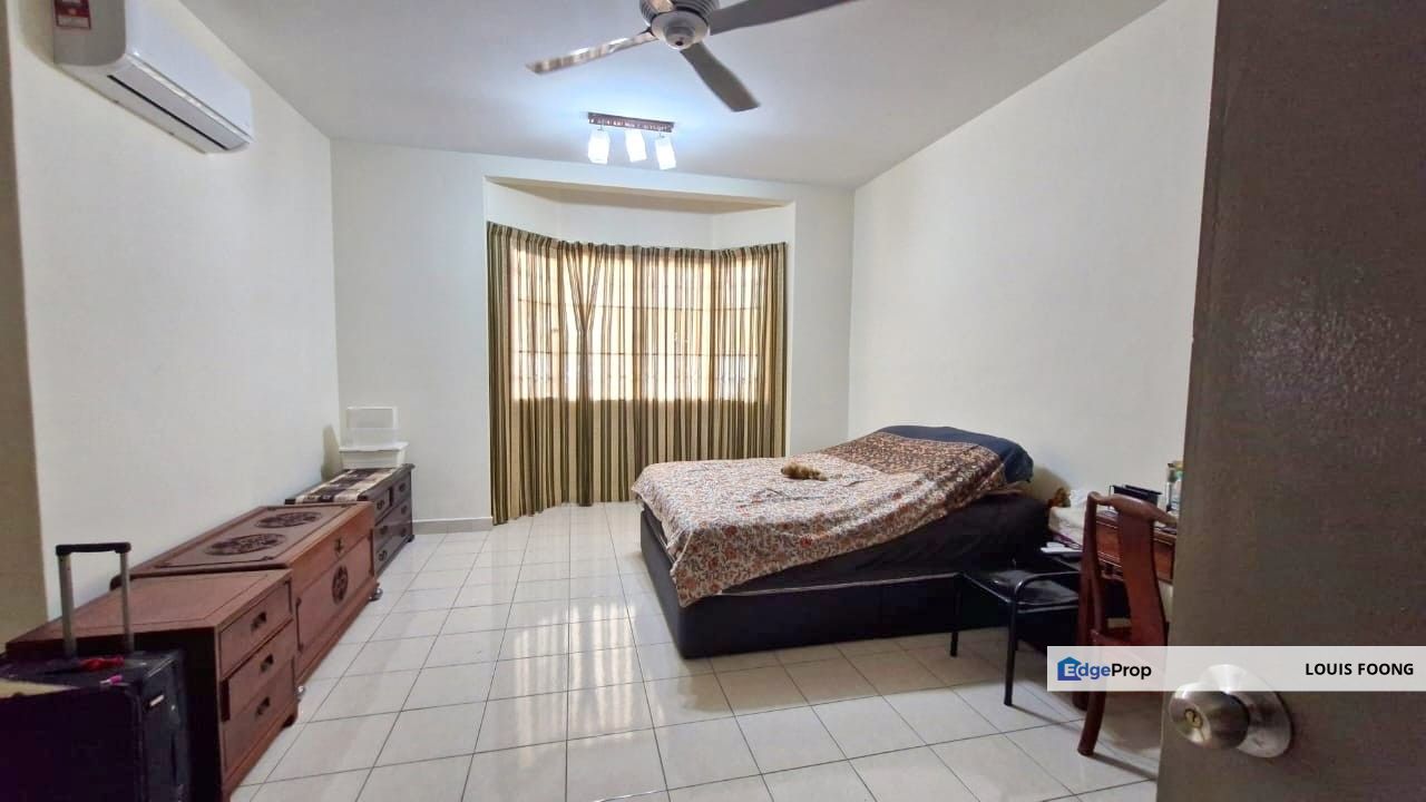 Taman Megah Kepong Double Storey Terraced End lot Freehold Unit for Sale, Kuala Lumpur, Kepong