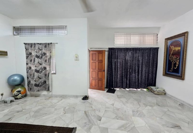 Bandar Menjalara (Desa Seri Mahkota)