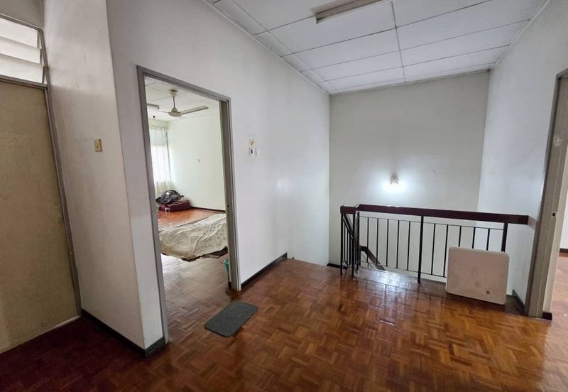 Bandar Menjalara (Desa Seri Mahkota)