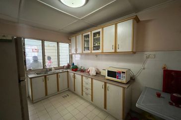 Subang Jaya Jalan USJ Double Storey Freehold Terraced Landed House for Sale
