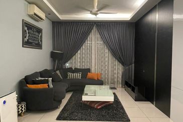 Royal Regent Sri Putramas III