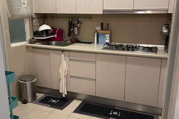 Royal Regent Sri Putramas III