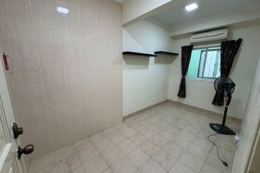 Laman Rimbunan Kepong 2.5 Storey Terraced House for Sale