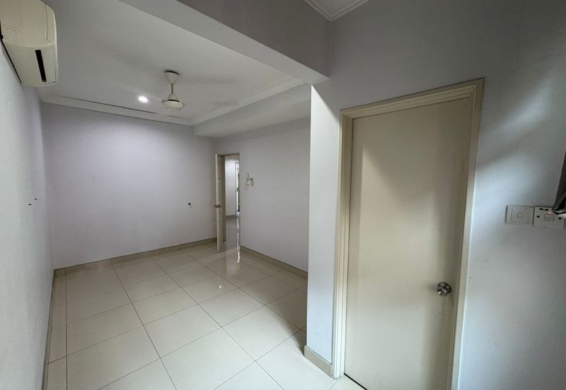 Laman Rimbunan Kepong 2.5 Storey Terraced House for Sale