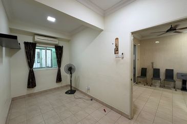 Laman Rimbunan Kepong 2.5 Storey Terraced House for Sale