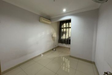 Laman Rimbunan Kepong 2.5 Storey Terraced House for Sale