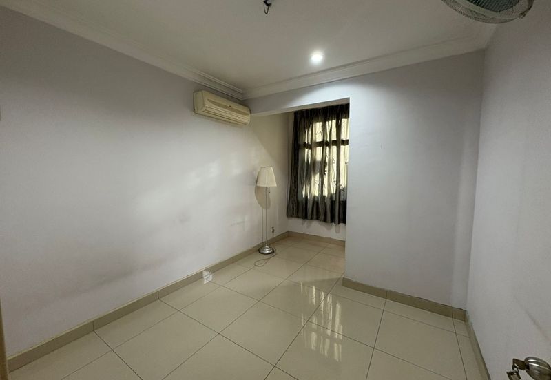 Laman Rimbunan Kepong 2.5 Storey Terraced House for Sale