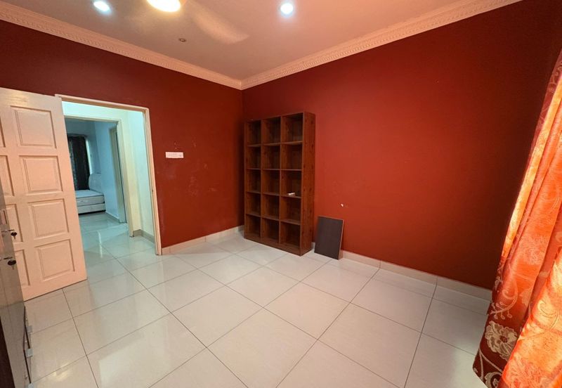 Laman Rimbunan Kepong 2.5 Storey Terraced House for Sale