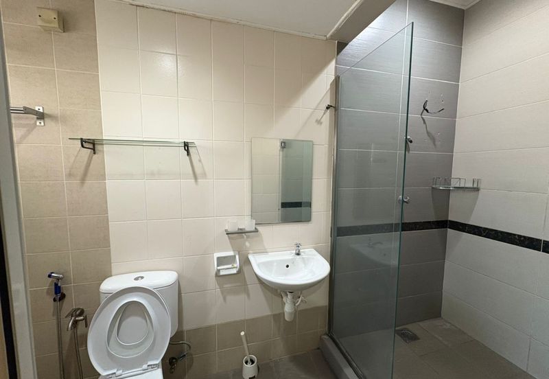 Laman Rimbunan Kepong 2.5 Storey Terraced House for Sale