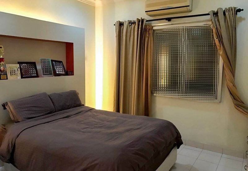 Laman Rimbunan Kepong 2.5 Storey Terraced House for Sale