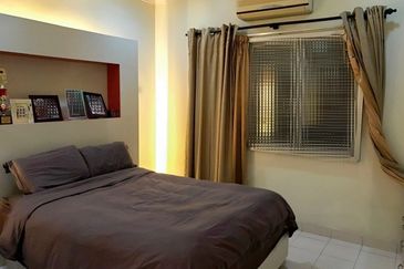 Laman Rimbunan Kepong 2.5 Storey Terraced House for Sale