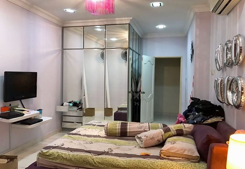 Laman Rimbunan Kepong 2.5 Storey Terraced House for Sale