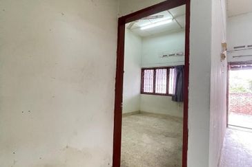 Kepong Baru Kepong Uphill Single Storey Terraced Landed House Basic Unit for Sale
