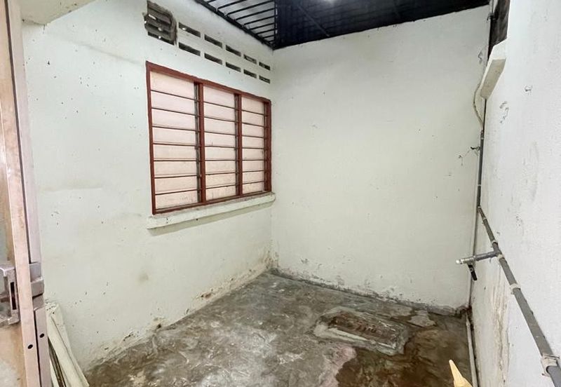 Kepong Baru Kepong Uphill Single Storey Terraced Landed House Basic Unit for Sale