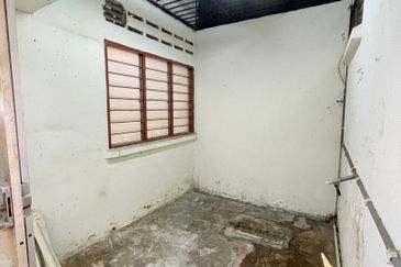 Kepong Baru Kepong Uphill Single Storey Terraced Landed House Basic Unit for Sale